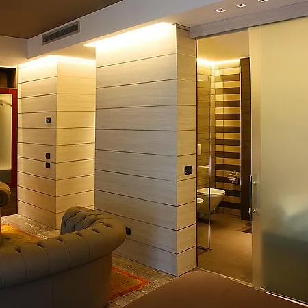 Aurora Otel